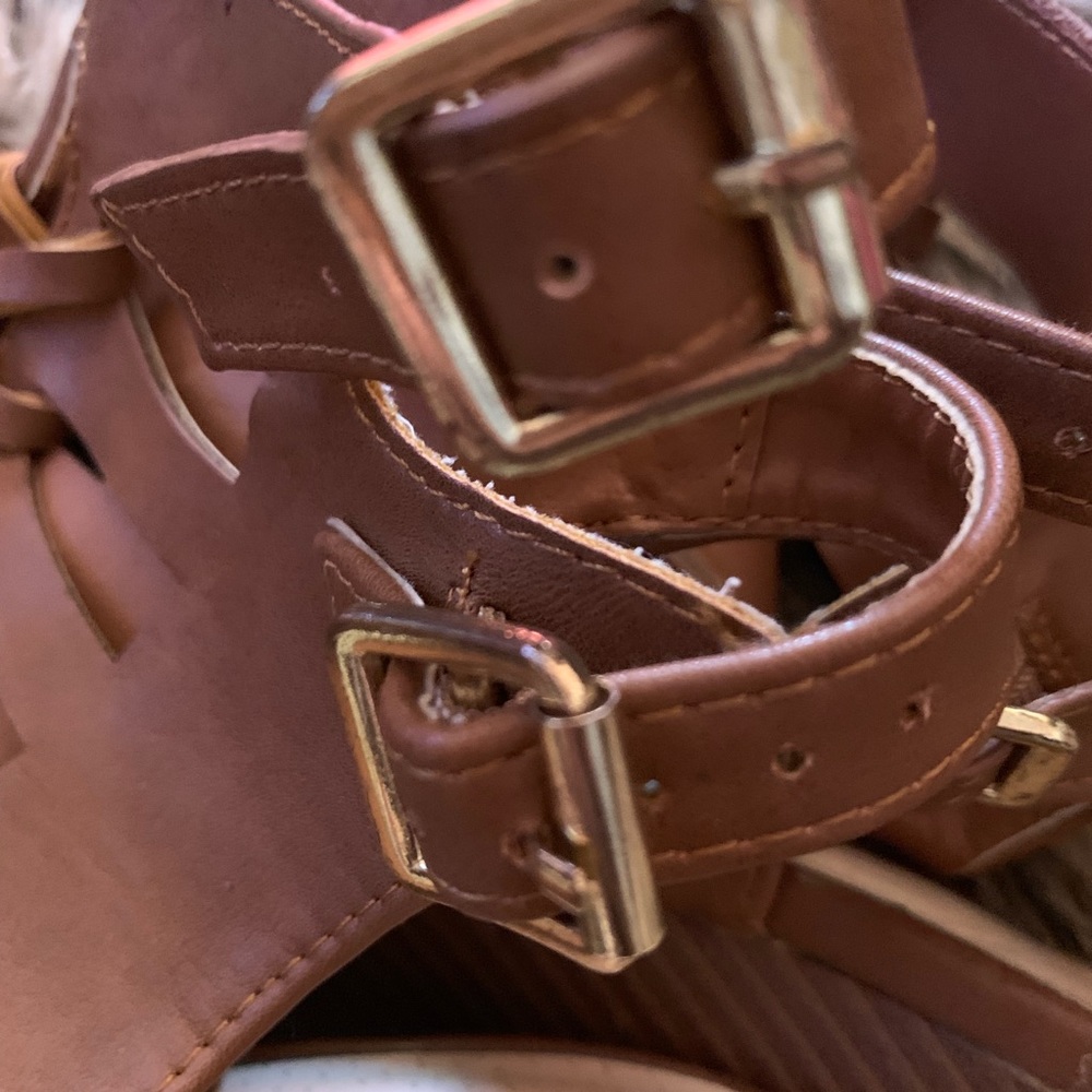 Heel - Picture 4 of 8